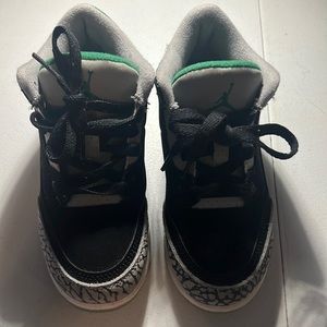Kids Jordan Retro 3 (Black, Green & Gray)